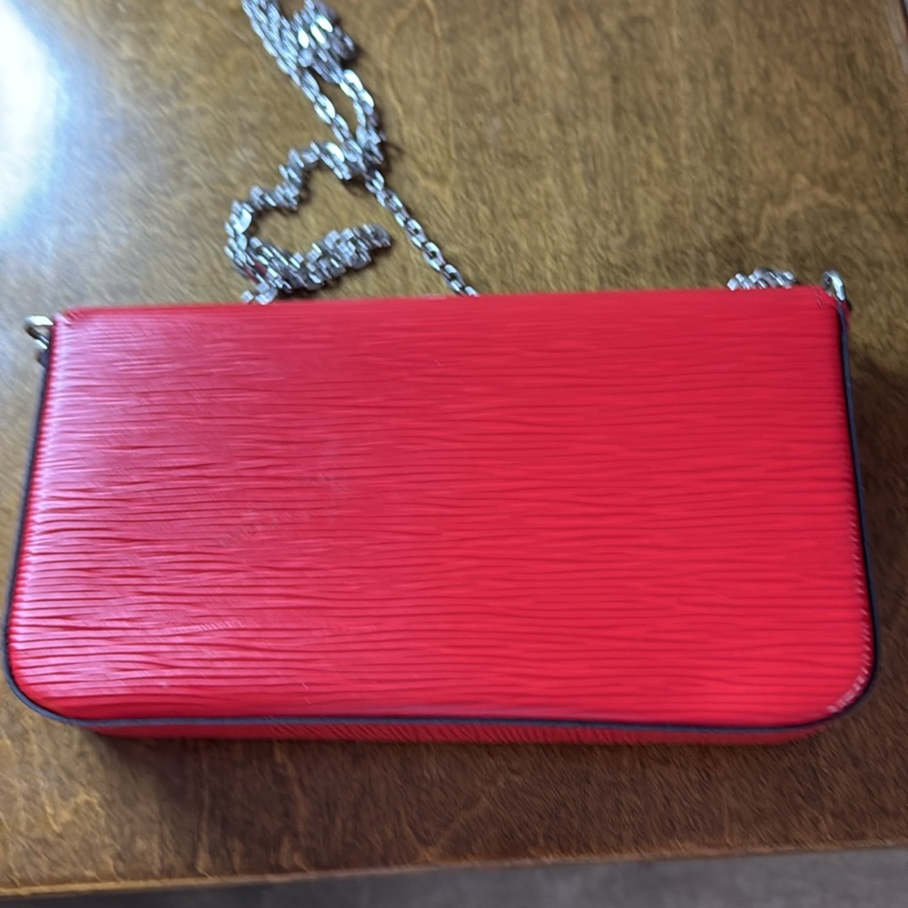 NWOT Louis Vuitton Epi Red Leather Felicia pouchette! Comes with dust bag! - Picture 8 of 15
